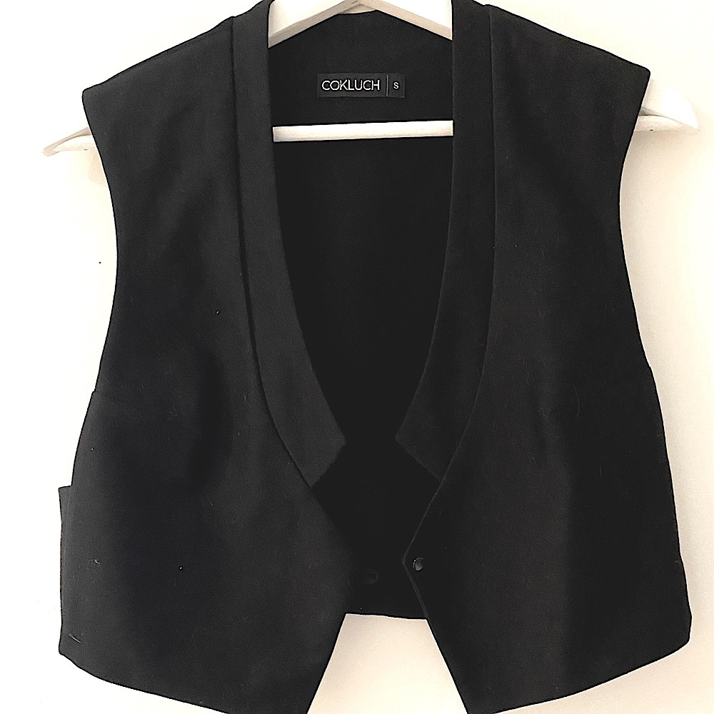 Black Cropped Vest